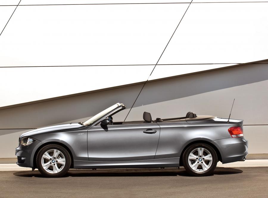  BMW 118d Convertible (E88) 2008 года  (WW) (фото 5 из 15)